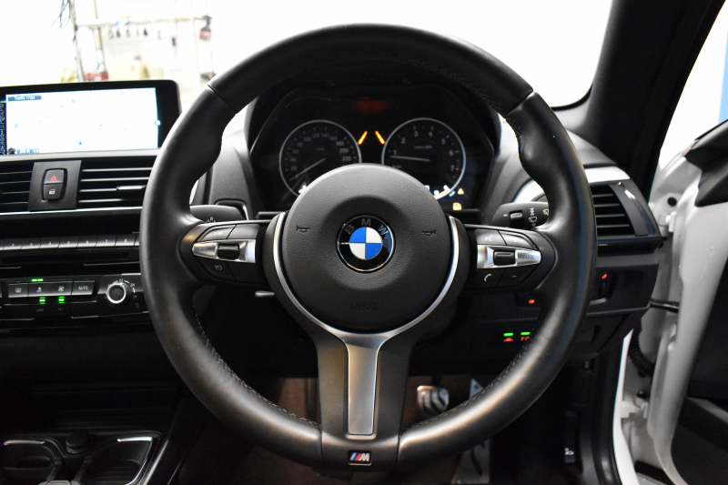 BMW 2シリーズ M235i 6速MT 直6ﾀｰﾎﾞ326馬力 18AW KW車高調 Fｶｰﾎﾞﾝﾘｯﾌﾟ ﾀｯﾁﾊﾟｯﾄﾞ式iﾄﾞﾗｲﾌﾞHDDﾅﾋﾞ ｱﾀﾞﾌﾟﾃｨﾌﾞMｻｽ 大型ﾌﾞﾚｰｷｼｽﾃﾑ 車線逸脱&歩行者警告 衝突軽減ﾌﾞﾚｰｷ ﾘﾔPDC Bｶﾒﾗ ﾄﾞﾗﾊﾟﾌｫ ｽﾏｰﾄｷｰ2年保証