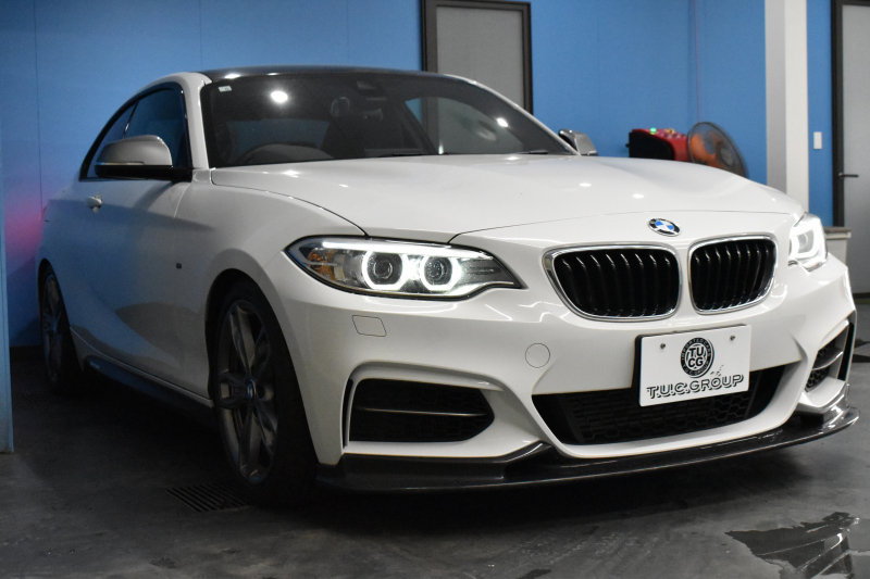 BMW 2シリーズ M235i 6速MT 直6ﾀｰﾎﾞ326馬力 18AW KW車高調 Fｶｰﾎﾞﾝﾘｯﾌﾟ ﾀｯﾁﾊﾟｯﾄﾞ式iﾄﾞﾗｲﾌﾞHDDﾅﾋﾞ ｱﾀﾞﾌﾟﾃｨﾌﾞMｻｽ 大型ﾌﾞﾚｰｷｼｽﾃﾑ 車線逸脱&歩行者警告 衝突軽減ﾌﾞﾚｰｷ ﾘﾔPDC Bｶﾒﾗ ﾄﾞﾗﾊﾟﾌｫ ｽﾏｰﾄｷｰ2年保証