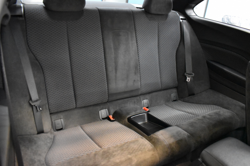 BMW 2シリーズ M235i 6速MT 直6ﾀｰﾎﾞ326馬力 18AW KW車高調 Fｶｰﾎﾞﾝﾘｯﾌﾟ ﾀｯﾁﾊﾟｯﾄﾞ式iﾄﾞﾗｲﾌﾞHDDﾅﾋﾞ ｱﾀﾞﾌﾟﾃｨﾌﾞMｻｽ 大型ﾌﾞﾚｰｷｼｽﾃﾑ 車線逸脱&歩行者警告 衝突軽減ﾌﾞﾚｰｷ ﾘﾔPDC Bｶﾒﾗ ﾄﾞﾗﾊﾟﾌｫ ｽﾏｰﾄｷｰ2年保証