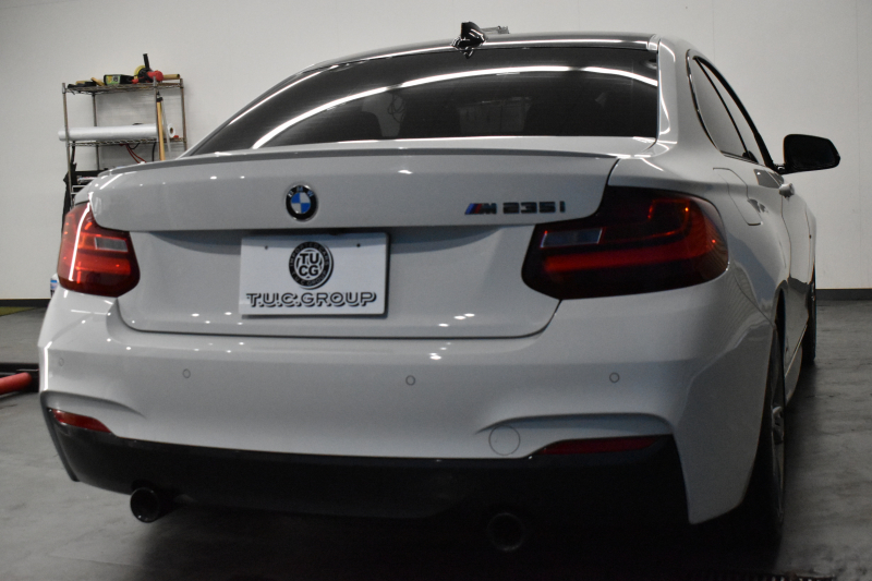 BMW 2シリーズ M235i 6速MT 直6ﾀｰﾎﾞ326馬力 18AW KW車高調 Fｶｰﾎﾞﾝﾘｯﾌﾟ ﾀｯﾁﾊﾟｯﾄﾞ式iﾄﾞﾗｲﾌﾞHDDﾅﾋﾞ ｱﾀﾞﾌﾟﾃｨﾌﾞMｻｽ 大型ﾌﾞﾚｰｷｼｽﾃﾑ 車線逸脱&歩行者警告 衝突軽減ﾌﾞﾚｰｷ ﾘﾔPDC Bｶﾒﾗ ﾄﾞﾗﾊﾟﾌｫ ｽﾏｰﾄｷｰ2年保証