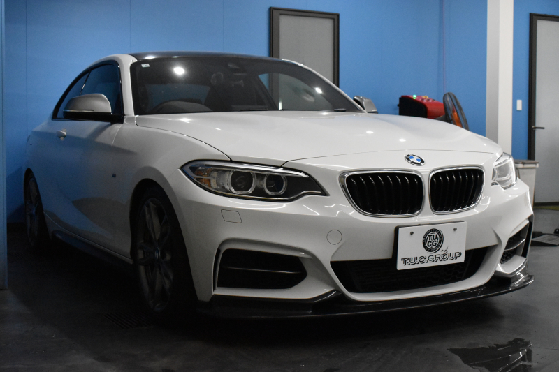 BMW 2シリーズ M235i 6速MT 直6ﾀｰﾎﾞ326馬力 18AW KW車高調 Fｶｰﾎﾞﾝﾘｯﾌﾟ ﾀｯﾁﾊﾟｯﾄﾞ式iﾄﾞﾗｲﾌﾞHDDﾅﾋﾞ ｱﾀﾞﾌﾟﾃｨﾌﾞMｻｽ 大型ﾌﾞﾚｰｷｼｽﾃﾑ 車線逸脱&歩行者警告 衝突軽減ﾌﾞﾚｰｷ ﾘﾔPDC Bｶﾒﾗ ﾄﾞﾗﾊﾟﾌｫ ｽﾏｰﾄｷｰ2年保証