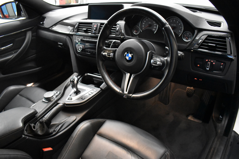 BMW Mシリーズ M4ｸｰﾍﾟ MDCT ｱﾀﾞﾌﾟﾃｨﾌﾞMｻｽﾍﾟﾝｼｮﾝ ﾋｰﾀｰ付黒革 ｶｰﾎﾞﾝR&ｲﾝﾃﾘｱ  HUD ｱﾀﾞﾌﾟﾃｨﾌﾞLEDﾍｯﾄﾞﾗｲﾄ 7速DCT ｵﾌﾟｼｮﾝ19AW 衝突軽減ﾌﾞﾚｰｷ 車線逸脱&歩行者警告 ﾌﾙｾｸﾞ 前後PDC Bｶﾒﾗ 2年保証