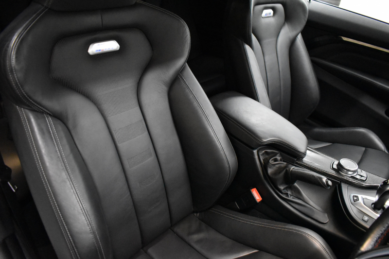 BMW Mシリーズ M4ｸｰﾍﾟ MDCT ｱﾀﾞﾌﾟﾃｨﾌﾞMｻｽﾍﾟﾝｼｮﾝ ﾋｰﾀｰ付黒革 ｶｰﾎﾞﾝR&ｲﾝﾃﾘｱ  HUD ｱﾀﾞﾌﾟﾃｨﾌﾞLEDﾍｯﾄﾞﾗｲﾄ 7速DCT ｵﾌﾟｼｮﾝ19AW 衝突軽減ﾌﾞﾚｰｷ 車線逸脱&歩行者警告 ﾌﾙｾｸﾞ 前後PDC Bｶﾒﾗ 2年保証