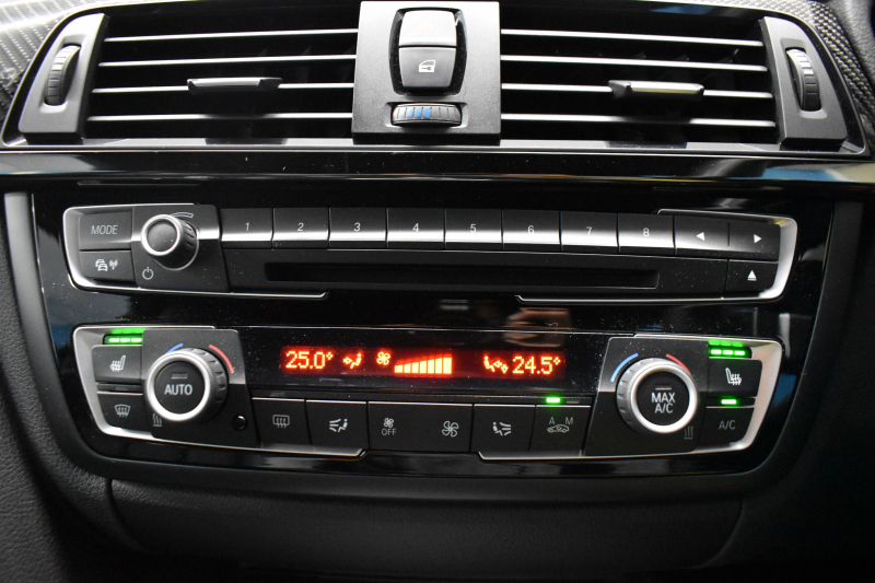 BMW Mシリーズ M4ｸｰﾍﾟ MDCT ｱﾀﾞﾌﾟﾃｨﾌﾞMｻｽﾍﾟﾝｼｮﾝ ﾋｰﾀｰ付黒革 ｶｰﾎﾞﾝR&ｲﾝﾃﾘｱ  HUD ｱﾀﾞﾌﾟﾃｨﾌﾞLEDﾍｯﾄﾞﾗｲﾄ 7速DCT ｵﾌﾟｼｮﾝ19AW 衝突軽減ﾌﾞﾚｰｷ 車線逸脱&歩行者警告 ﾌﾙｾｸﾞ 前後PDC Bｶﾒﾗ 2年保証