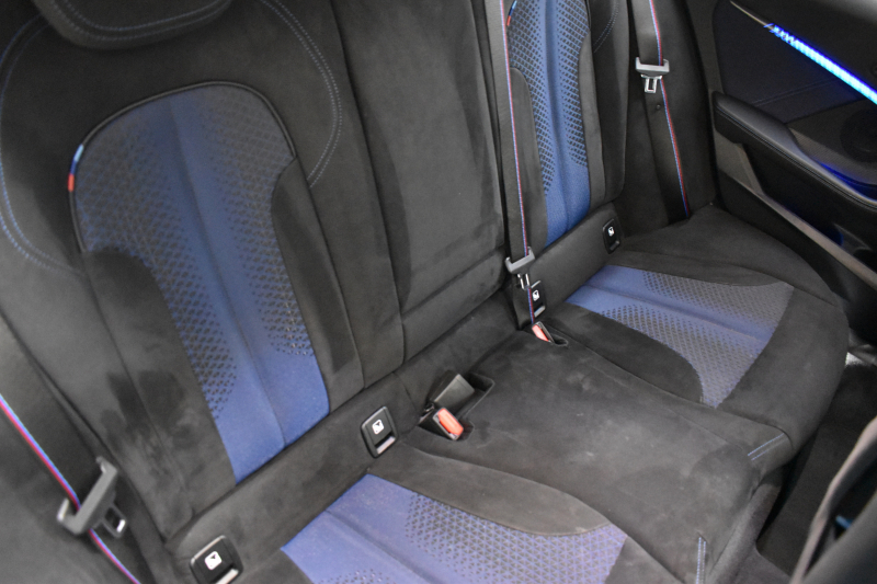 BMW 1シリーズ M135i xDrive ﾌﾙﾀｲﾑ4WD ﾃﾞﾋﾞｭｰP ｺﾝﾌｫｰﾄP ﾅﾋﾞｹﾞｰｼｮﾝP 可変ｻｽﾍﾟﾝｼｮﾝ Mｽﾎﾟｰﾂﾌﾞﾚｰｷ ACC Pｱｼｽﾄ BMWﾗｲﾌﾞｺｯｸﾋﾟｯﾄ ﾋｰﾀｰ付ｱﾙｶﾝﾀｰﾗｺﾝﾋﾞｽﾎﾟｰﾂｼｰﾄ ﾀｯﾁﾊﾟﾈﾙﾅﾋﾞ ｱｯﾌﾟﾙｶｰﾌﾟﾚｲ ﾍｷｻｺﾞﾅﾙLEDﾍｯﾄﾞﾗｲﾄ  2年保証