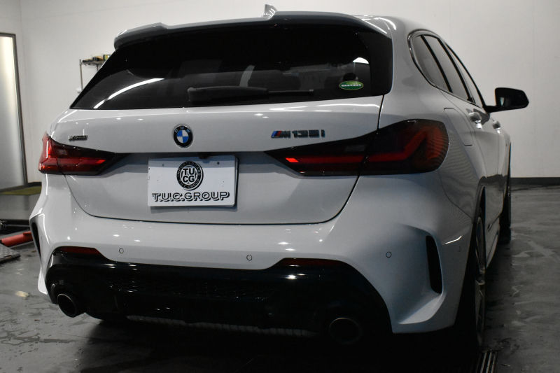 BMW 1シリーズ M135i xDrive ﾌﾙﾀｲﾑ4WD ﾃﾞﾋﾞｭｰP ｺﾝﾌｫｰﾄP ﾅﾋﾞｹﾞｰｼｮﾝP 可変ｻｽﾍﾟﾝｼｮﾝ Mｽﾎﾟｰﾂﾌﾞﾚｰｷ ACC Pｱｼｽﾄ BMWﾗｲﾌﾞｺｯｸﾋﾟｯﾄ ﾋｰﾀｰ付ｱﾙｶﾝﾀｰﾗｺﾝﾋﾞｽﾎﾟｰﾂｼｰﾄ ﾀｯﾁﾊﾟﾈﾙﾅﾋﾞ ｱｯﾌﾟﾙｶｰﾌﾟﾚｲ ﾍｷｻｺﾞﾅﾙLEDﾍｯﾄﾞﾗｲﾄ  2年保証