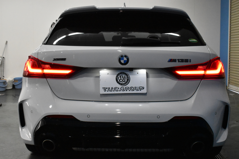 BMW 1シリーズ M135i xDrive ﾌﾙﾀｲﾑ4WD ﾃﾞﾋﾞｭｰP ｺﾝﾌｫｰﾄP ﾅﾋﾞｹﾞｰｼｮﾝP 可変ｻｽﾍﾟﾝｼｮﾝ Mｽﾎﾟｰﾂﾌﾞﾚｰｷ ACC Pｱｼｽﾄ BMWﾗｲﾌﾞｺｯｸﾋﾟｯﾄ ﾋｰﾀｰ付ｱﾙｶﾝﾀｰﾗｺﾝﾋﾞｽﾎﾟｰﾂｼｰﾄ ﾀｯﾁﾊﾟﾈﾙﾅﾋﾞ ｱｯﾌﾟﾙｶｰﾌﾟﾚｲ ﾍｷｻｺﾞﾅﾙLEDﾍｯﾄﾞﾗｲﾄ  2年保証