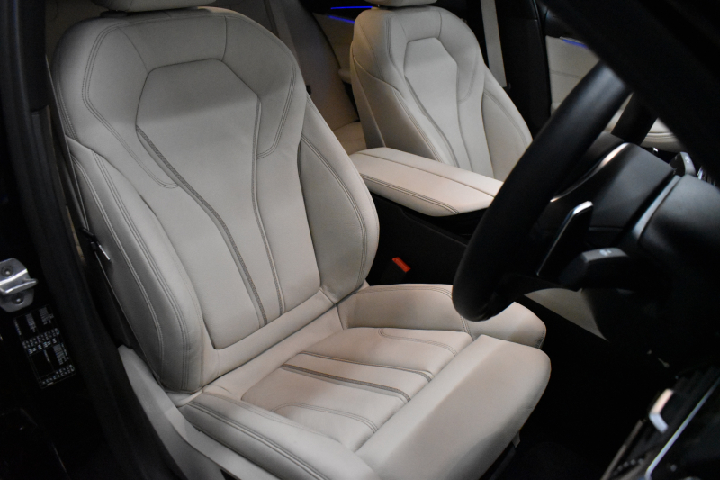 BMW 5シリーズ 530i Mｽﾎﾟｰﾂ ﾊｲﾗｲﾝP 新ﾃﾞｻﾞｲﾝ液晶ﾒｰﾀｰ  高出力ﾓﾃﾞﾙ  全席ﾋｰﾀｰ付黒白革 LEDﾍｯﾄﾞﾗｲﾄ 追従ACC 車線変更警告 ﾀｯﾁﾊﾟﾈﾙ対応iﾄﾞﾗｲﾌﾞHDDﾅﾋﾞﾌﾙｾｸﾞ 3Dﾋﾞｭｰ ｽﾃｱﾘﾝｸﾞｻﾎﾟｰﾄ Pｱｼｽﾄﾌﾟﾗｽ 電動ﾄﾗﾝｸ ｽﾏｰﾄｷｰ 2年保証