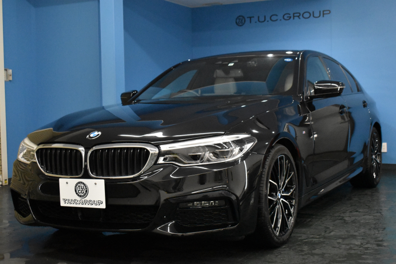 BMW 5シリーズ 530i Mｽﾎﾟｰﾂ ﾊｲﾗｲﾝP 新ﾃﾞｻﾞｲﾝ液晶ﾒｰﾀｰ  高出力ﾓﾃﾞﾙ  全席ﾋｰﾀｰ付黒白革 LEDﾍｯﾄﾞﾗｲﾄ 追従ACC 車線変更警告 ﾀｯﾁﾊﾟﾈﾙ対応iﾄﾞﾗｲﾌﾞHDDﾅﾋﾞﾌﾙｾｸﾞ 3Dﾋﾞｭｰ ｽﾃｱﾘﾝｸﾞｻﾎﾟｰﾄ Pｱｼｽﾄﾌﾟﾗｽ 電動ﾄﾗﾝｸ ｽﾏｰﾄｷｰ 2年保証