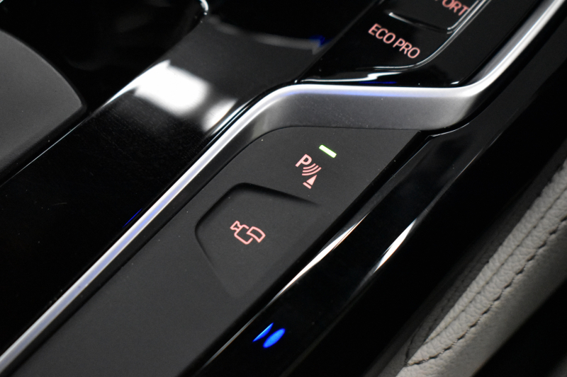 BMW 5シリーズ 530i Mｽﾎﾟｰﾂ ﾊｲﾗｲﾝP 新ﾃﾞｻﾞｲﾝ液晶ﾒｰﾀｰ  高出力ﾓﾃﾞﾙ  全席ﾋｰﾀｰ付黒白革 LEDﾍｯﾄﾞﾗｲﾄ 追従ACC 車線変更警告 ﾀｯﾁﾊﾟﾈﾙ対応iﾄﾞﾗｲﾌﾞHDDﾅﾋﾞﾌﾙｾｸﾞ 3Dﾋﾞｭｰ ｽﾃｱﾘﾝｸﾞｻﾎﾟｰﾄ Pｱｼｽﾄﾌﾟﾗｽ 電動ﾄﾗﾝｸ ｽﾏｰﾄｷｰ 2年保証