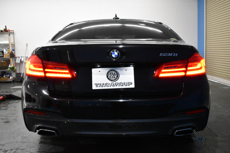 BMW 5シリーズ 530i Mｽﾎﾟｰﾂ ﾊｲﾗｲﾝP 新ﾃﾞｻﾞｲﾝ液晶ﾒｰﾀｰ  高出力ﾓﾃﾞﾙ  全席ﾋｰﾀｰ付黒白革 LEDﾍｯﾄﾞﾗｲﾄ 追従ACC 車線変更警告 ﾀｯﾁﾊﾟﾈﾙ対応iﾄﾞﾗｲﾌﾞHDDﾅﾋﾞﾌﾙｾｸﾞ 3Dﾋﾞｭｰ ｽﾃｱﾘﾝｸﾞｻﾎﾟｰﾄ Pｱｼｽﾄﾌﾟﾗｽ 電動ﾄﾗﾝｸ ｽﾏｰﾄｷｰ 2年保証