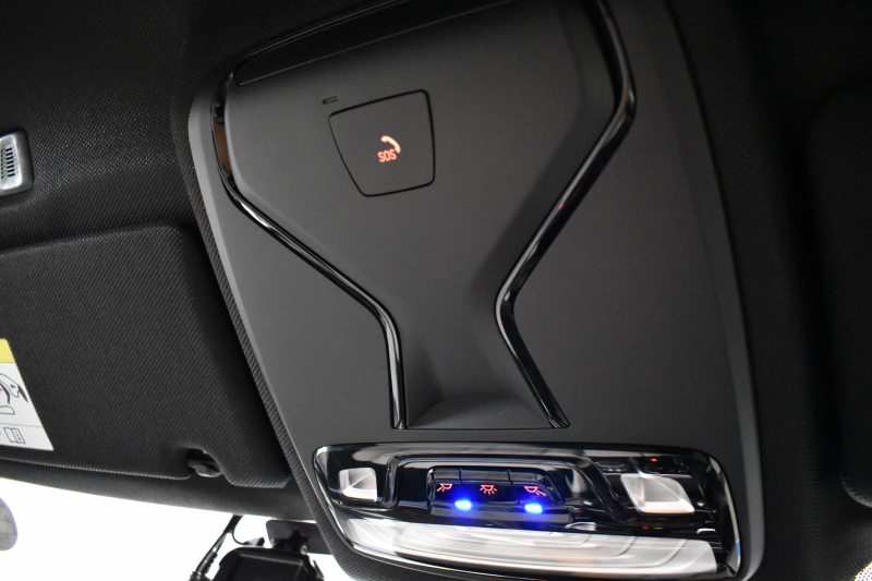 BMW 5シリーズ 530i Mｽﾎﾟｰﾂ ﾊｲﾗｲﾝP 新ﾃﾞｻﾞｲﾝ液晶ﾒｰﾀｰ  高出力ﾓﾃﾞﾙ  全席ﾋｰﾀｰ付黒白革 LEDﾍｯﾄﾞﾗｲﾄ 追従ACC 車線変更警告 ﾀｯﾁﾊﾟﾈﾙ対応iﾄﾞﾗｲﾌﾞHDDﾅﾋﾞﾌﾙｾｸﾞ 3Dﾋﾞｭｰ ｽﾃｱﾘﾝｸﾞｻﾎﾟｰﾄ Pｱｼｽﾄﾌﾟﾗｽ 電動ﾄﾗﾝｸ ｽﾏｰﾄｷｰ 2年保証