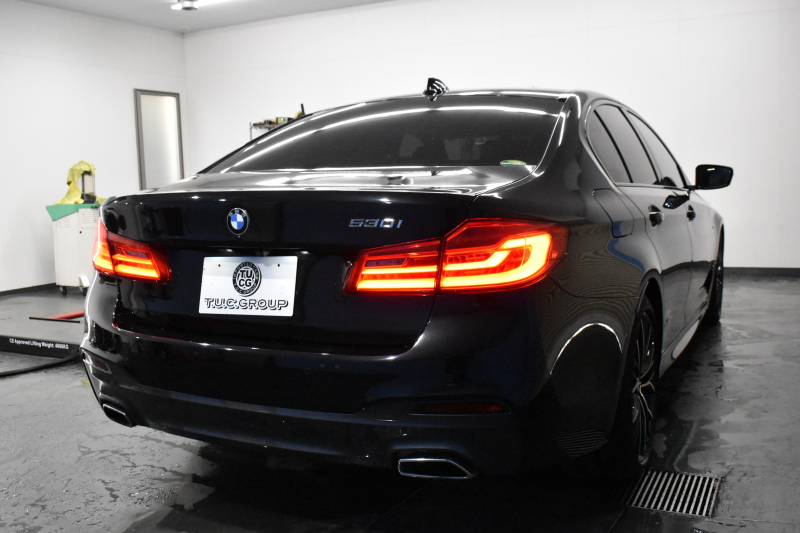 BMW 5シリーズ 530i Mｽﾎﾟｰﾂ ﾊｲﾗｲﾝP 新ﾃﾞｻﾞｲﾝ液晶ﾒｰﾀｰ  高出力ﾓﾃﾞﾙ  全席ﾋｰﾀｰ付黒白革 LEDﾍｯﾄﾞﾗｲﾄ 追従ACC 車線変更警告 ﾀｯﾁﾊﾟﾈﾙ対応iﾄﾞﾗｲﾌﾞHDDﾅﾋﾞﾌﾙｾｸﾞ 3Dﾋﾞｭｰ ｽﾃｱﾘﾝｸﾞｻﾎﾟｰﾄ Pｱｼｽﾄﾌﾟﾗｽ 電動ﾄﾗﾝｸ ｽﾏｰﾄｷｰ 2年保証