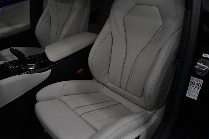 BMW 5シリーズ 530i Mｽﾎﾟｰﾂ ﾊｲﾗｲﾝP 新ﾃﾞｻﾞｲﾝ液晶ﾒｰﾀｰ  高出力ﾓﾃﾞﾙ  全席ﾋｰﾀｰ付黒白革 LEDﾍｯﾄﾞﾗｲﾄ 追従ACC 車線変更警告 ﾀｯﾁﾊﾟﾈﾙ対応iﾄﾞﾗｲﾌﾞHDDﾅﾋﾞﾌﾙｾｸﾞ 3Dﾋﾞｭｰ ｽﾃｱﾘﾝｸﾞｻﾎﾟｰﾄ Pｱｼｽﾄﾌﾟﾗｽ 電動ﾄﾗﾝｸ ｽﾏｰﾄｷｰ 2年保証