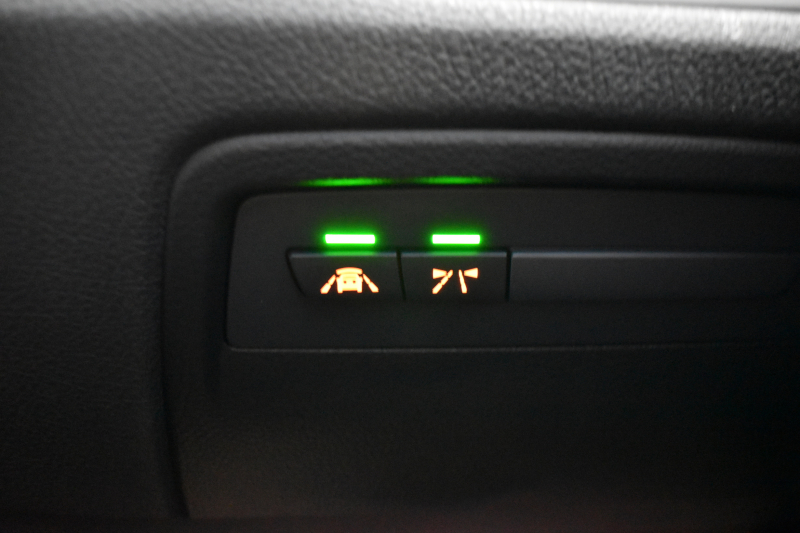 BMW 3シリーズ 320dﾂｰﾘﾝｸﾞ Mｽﾎﾟｰﾂ 追従ACC 車線逸脱&歩行者警告 衝突軽減ﾌﾞﾚｰｷ ｱﾙｶﾝﾀｰﾗ電動ｽﾎﾟｰﾂｼｰﾄ 18AW ﾀｯﾁﾊﾟｯﾄﾞ式iﾄﾞﾗｲﾌﾞHDDﾅﾋﾞ Bｶﾒﾗ ﾘｱPDC 電動Rｹﾞｰﾄ 2年保証