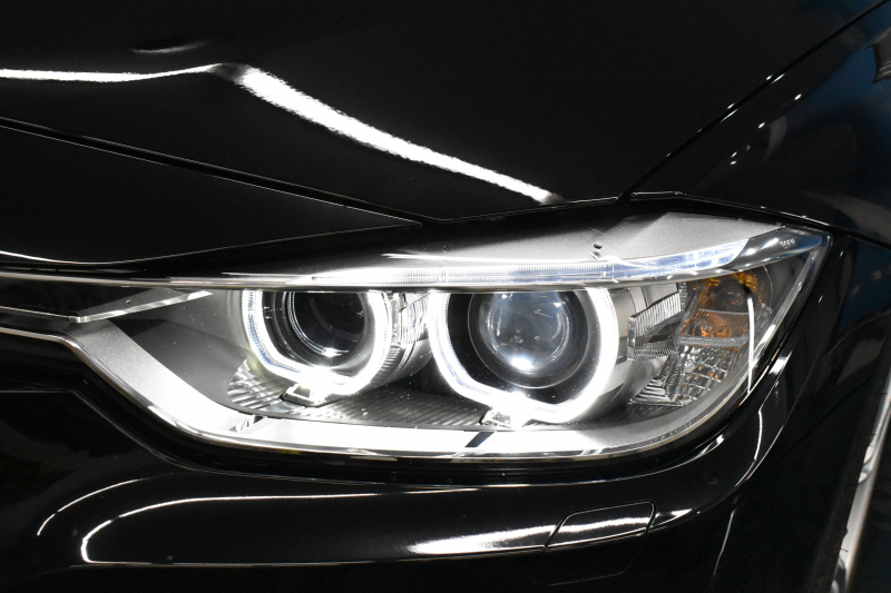 BMW 3シリーズ 320dﾂｰﾘﾝｸﾞ Mｽﾎﾟｰﾂ 追従ACC 車線逸脱&歩行者警告 衝突軽減ﾌﾞﾚｰｷ ｱﾙｶﾝﾀｰﾗ電動ｽﾎﾟｰﾂｼｰﾄ 18AW ﾀｯﾁﾊﾟｯﾄﾞ式iﾄﾞﾗｲﾌﾞHDDﾅﾋﾞ Bｶﾒﾗ ﾘｱPDC 電動Rｹﾞｰﾄ 2年保証