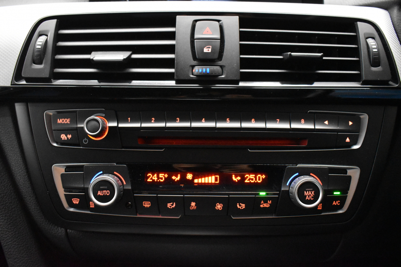 BMW 3シリーズ 320dﾂｰﾘﾝｸﾞ Mｽﾎﾟｰﾂ 追従ACC 車線逸脱&歩行者警告 衝突軽減ﾌﾞﾚｰｷ ｱﾙｶﾝﾀｰﾗ電動ｽﾎﾟｰﾂｼｰﾄ 18AW ﾀｯﾁﾊﾟｯﾄﾞ式iﾄﾞﾗｲﾌﾞHDDﾅﾋﾞ Bｶﾒﾗ ﾘｱPDC 電動Rｹﾞｰﾄ 2年保証