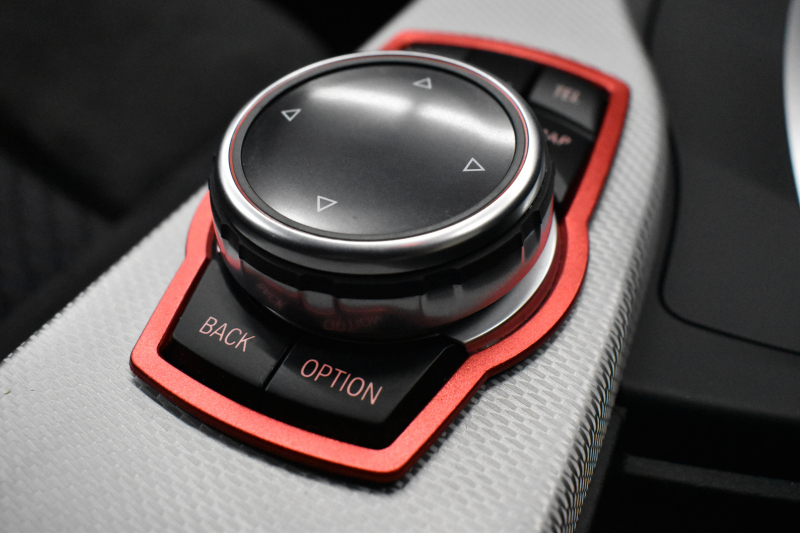 BMW 3シリーズ 320dﾂｰﾘﾝｸﾞ Mｽﾎﾟｰﾂ 追従ACC 車線逸脱&歩行者警告 衝突軽減ﾌﾞﾚｰｷ ｱﾙｶﾝﾀｰﾗ電動ｽﾎﾟｰﾂｼｰﾄ 18AW ﾀｯﾁﾊﾟｯﾄﾞ式iﾄﾞﾗｲﾌﾞHDDﾅﾋﾞ Bｶﾒﾗ ﾘｱPDC 電動Rｹﾞｰﾄ 2年保証