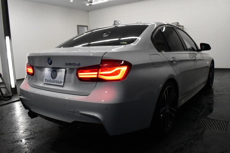 BMW 3シリーズ 320d Mｽﾎﾟｰﾂｴﾃﾞｨｼｮﾝｼｬﾄﾞｰ LCI後期限定8Cｴﾝｼﾞﾝ ﾋｰﾀｰ付黒革 専用ﾀﾞｰｸLEDﾍｯﾄﾞﾗｲﾄ&ﾃｰﾙ 液晶ﾒｰﾀｰ 追従ACC ﾀｯﾁﾊﾟﾈﾙHDDﾅﾋﾞ 車線変更&逸脱&歩行者警告 衝突軽減ﾌﾞﾚｰｷ  19AW  前後PDC Bｶﾒﾗ  2年保証