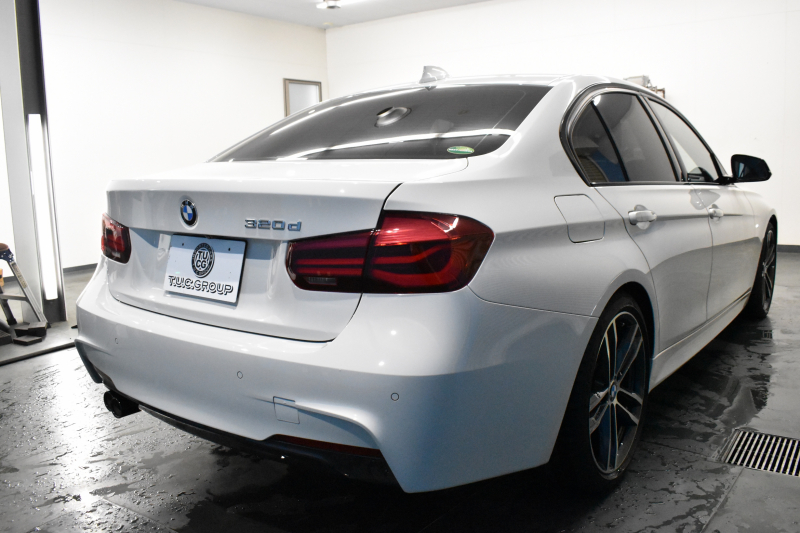 BMW 3シリーズ 320d Mｽﾎﾟｰﾂｴﾃﾞｨｼｮﾝｼｬﾄﾞｰ LCI後期限定8Cｴﾝｼﾞﾝ ﾋｰﾀｰ付黒革 専用ﾀﾞｰｸLEDﾍｯﾄﾞﾗｲﾄ&ﾃｰﾙ 液晶ﾒｰﾀｰ 追従ACC ﾀｯﾁﾊﾟﾈﾙHDDﾅﾋﾞ 車線変更&逸脱&歩行者警告 衝突軽減ﾌﾞﾚｰｷ  19AW  前後PDC Bｶﾒﾗ  2年保証