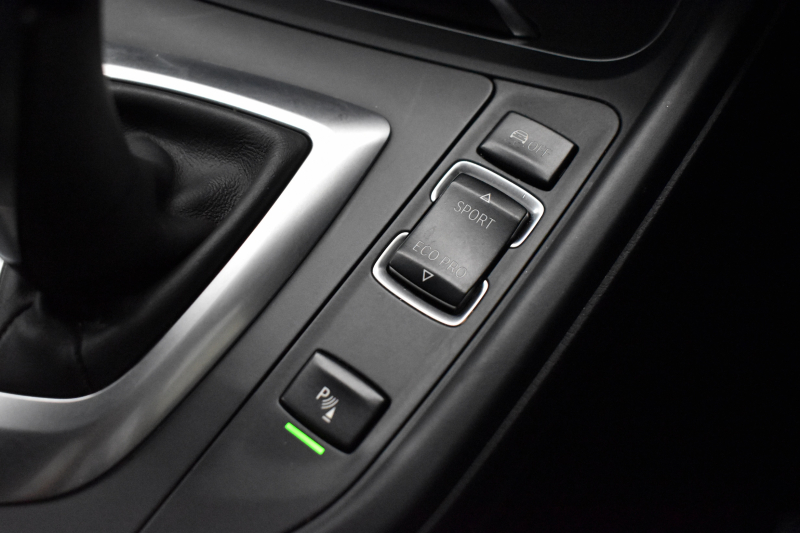 BMW 3シリーズ 320d Mｽﾎﾟｰﾂｴﾃﾞｨｼｮﾝｼｬﾄﾞｰ LCI後期限定8Cｴﾝｼﾞﾝ ﾋｰﾀｰ付黒革 専用ﾀﾞｰｸLEDﾍｯﾄﾞﾗｲﾄ&ﾃｰﾙ 液晶ﾒｰﾀｰ 追従ACC ﾀｯﾁﾊﾟﾈﾙHDDﾅﾋﾞ 車線変更&逸脱&歩行者警告 衝突軽減ﾌﾞﾚｰｷ  19AW  前後PDC Bｶﾒﾗ  2年保証