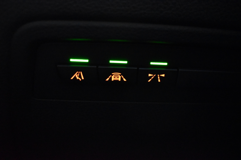 BMW 3シリーズ 320d Mｽﾎﾟｰﾂｴﾃﾞｨｼｮﾝｼｬﾄﾞｰ LCI後期限定8Cｴﾝｼﾞﾝ ﾋｰﾀｰ付黒革 専用ﾀﾞｰｸLEDﾍｯﾄﾞﾗｲﾄ&ﾃｰﾙ 液晶ﾒｰﾀｰ 追従ACC ﾀｯﾁﾊﾟﾈﾙHDDﾅﾋﾞ 車線変更&逸脱&歩行者警告 衝突軽減ﾌﾞﾚｰｷ  19AW  前後PDC Bｶﾒﾗ  2年保証