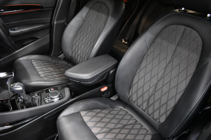 BMW X1 Xdrive18d Xﾗｲﾝ  中期 4WD  ｱﾄﾞﾊﾞﾝｽﾄﾞｱｸﾃｨﾌﾞｾｰﾌﾃｨP 追従ACC NEWﾃﾞｻﾞｲﾝﾒｰﾀｰ&Fｼｰﾄ ﾌﾙｾｸﾞTVﾁｭｰﾅｰ HUD ﾋｰﾀｰ付ﾊｰﾌ革 ﾀｯﾁﾊﾟﾈﾙﾅﾋﾞ Bｶﾒ Pｱｼｽﾄ 前後PDC LEDﾍｯﾄﾞﾗｲﾄ 衝突軽減 車線逸脱&歩行者警告 電動Rｹﾞｰﾄ  Bluetoothｵｰﾃﾞｨｵ 2年保証