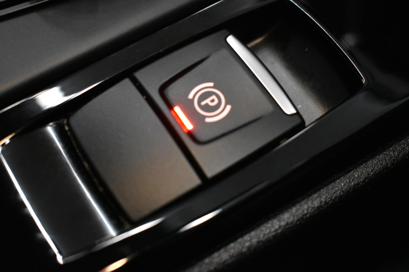 BMW X1 Xdrive18d Xﾗｲﾝ  中期 4WD  ｱﾄﾞﾊﾞﾝｽﾄﾞｱｸﾃｨﾌﾞｾｰﾌﾃｨP 追従ACC NEWﾃﾞｻﾞｲﾝﾒｰﾀｰ&Fｼｰﾄ ﾌﾙｾｸﾞTVﾁｭｰﾅｰ HUD ﾋｰﾀｰ付ﾊｰﾌ革 ﾀｯﾁﾊﾟﾈﾙﾅﾋﾞ Bｶﾒ Pｱｼｽﾄ 前後PDC LEDﾍｯﾄﾞﾗｲﾄ 衝突軽減 車線逸脱&歩行者警告 電動Rｹﾞｰﾄ  Bluetoothｵｰﾃﾞｨｵ 2年保証