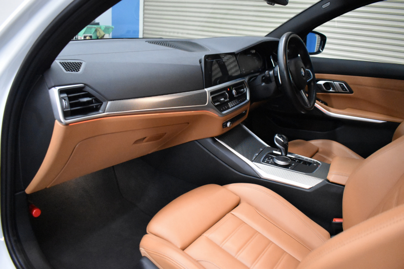 BMW 3シリーズ M340i Xﾄﾞﾗｲﾌﾞ G20型 直6ﾀｰﾎﾞ ﾋｰﾀｰ付ｺﾆｬｯｸ革 19AW 追従ACC HUD ﾚｰｻﾞｰLEDﾗｲﾄ 可変Mｻｽ Mﾌﾞﾚｰｷ 4WD ｼﾞｪｽﾁｬｰｺﾝﾄﾛｰﾙ ﾊｰﾏﾝｶｰﾄﾞﾝｽﾋﾟｰｶｰ 側面衝突&車線変更&逸脱&歩行者警告 後退ｱｼｽﾄ Pｱｼｽﾄ ﾌﾙｾｸﾞﾀｯﾁﾊﾟﾈﾙﾅﾋﾞ ｱｯﾌﾟﾙｶｰﾌﾟﾚｲ 2年保証