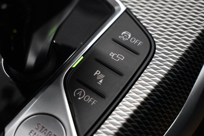 BMW 3シリーズ M340i Xﾄﾞﾗｲﾌﾞ G20型 直6ﾀｰﾎﾞ ﾋｰﾀｰ付ｺﾆｬｯｸ革 19AW 追従ACC HUD ﾚｰｻﾞｰLEDﾗｲﾄ 可変Mｻｽ Mﾌﾞﾚｰｷ 4WD ｼﾞｪｽﾁｬｰｺﾝﾄﾛｰﾙ ﾊｰﾏﾝｶｰﾄﾞﾝｽﾋﾟｰｶｰ 側面衝突&車線変更&逸脱&歩行者警告 後退ｱｼｽﾄ Pｱｼｽﾄ ﾌﾙｾｸﾞﾀｯﾁﾊﾟﾈﾙﾅﾋﾞ ｱｯﾌﾟﾙｶｰﾌﾟﾚｲ 2年保証