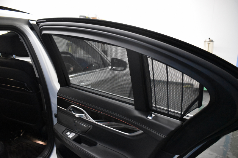 BMW 7シリーズ 740d XDrive ｴｸﾞｾﾞｸﾃｨﾌﾞ ｻﾝﾙｰﾌ BMWﾚｰｻﾞｰLED 4WD ﾘﾓｰﾄP 前席ﾏｯｻｰｼﾞ＆ﾍﾞﾝﾁﾚｰｼｮﾝ 全席ﾋｰﾀｰ付黒革 ACC HUD ﾊｰﾏﾝｶｰﾄﾞﾝ  ｼﾞｪｽﾁｬｰｺﾝﾄﾛｰﾙ対応ﾀｯﾁﾊﾟﾈﾙﾅﾋﾞ3Dﾋﾞｭｰ LCW 液晶ﾒｰﾀｰ 19AW 電動ﾄﾗﾝｸ 2年保証