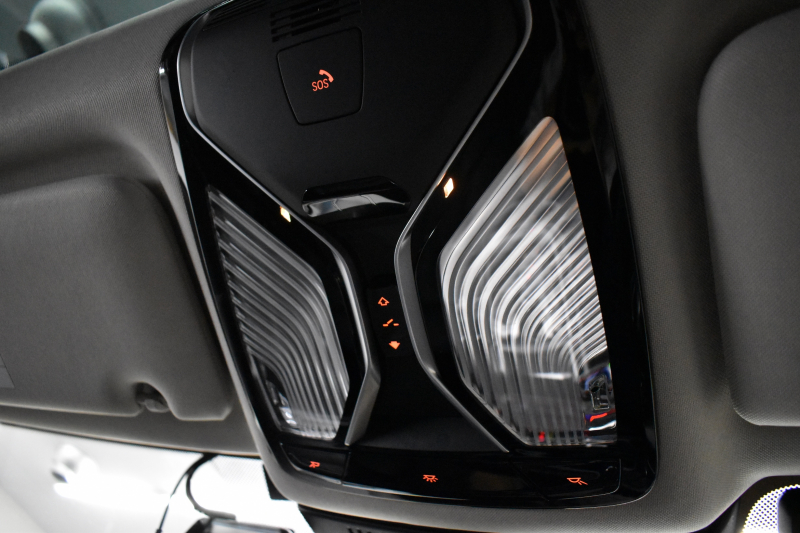 BMW 7シリーズ 740d XDrive ｴｸﾞｾﾞｸﾃｨﾌﾞ ｻﾝﾙｰﾌ BMWﾚｰｻﾞｰLED 4WD ﾘﾓｰﾄP 前席ﾏｯｻｰｼﾞ＆ﾍﾞﾝﾁﾚｰｼｮﾝ 全席ﾋｰﾀｰ付黒革 ACC HUD ﾊｰﾏﾝｶｰﾄﾞﾝ  ｼﾞｪｽﾁｬｰｺﾝﾄﾛｰﾙ対応ﾀｯﾁﾊﾟﾈﾙﾅﾋﾞ3Dﾋﾞｭｰ LCW 液晶ﾒｰﾀｰ 19AW 電動ﾄﾗﾝｸ 2年保証