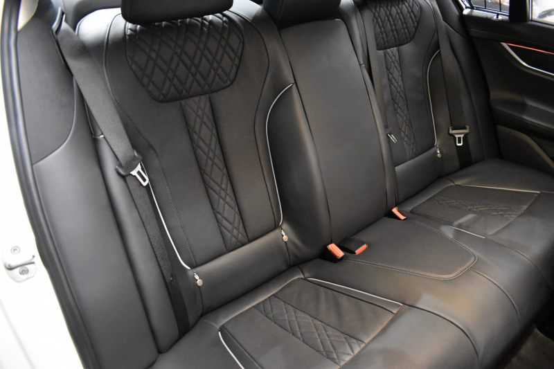 BMW 7シリーズ 740d XDrive ｴｸﾞｾﾞｸﾃｨﾌﾞ ｻﾝﾙｰﾌ BMWﾚｰｻﾞｰLED 4WD ﾘﾓｰﾄP 前席ﾏｯｻｰｼﾞ＆ﾍﾞﾝﾁﾚｰｼｮﾝ 全席ﾋｰﾀｰ付黒革 ACC HUD ﾊｰﾏﾝｶｰﾄﾞﾝ  ｼﾞｪｽﾁｬｰｺﾝﾄﾛｰﾙ対応ﾀｯﾁﾊﾟﾈﾙﾅﾋﾞ3Dﾋﾞｭｰ LCW 液晶ﾒｰﾀｰ 19AW 電動ﾄﾗﾝｸ 2年保証