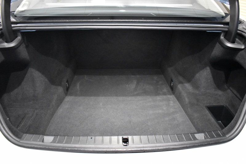 BMW 7シリーズ 740d XDrive ｴｸﾞｾﾞｸﾃｨﾌﾞ ｻﾝﾙｰﾌ BMWﾚｰｻﾞｰLED 4WD ﾘﾓｰﾄP 前席ﾏｯｻｰｼﾞ＆ﾍﾞﾝﾁﾚｰｼｮﾝ 全席ﾋｰﾀｰ付黒革 ACC HUD ﾊｰﾏﾝｶｰﾄﾞﾝ  ｼﾞｪｽﾁｬｰｺﾝﾄﾛｰﾙ対応ﾀｯﾁﾊﾟﾈﾙﾅﾋﾞ3Dﾋﾞｭｰ LCW 液晶ﾒｰﾀｰ 19AW 電動ﾄﾗﾝｸ 2年保証