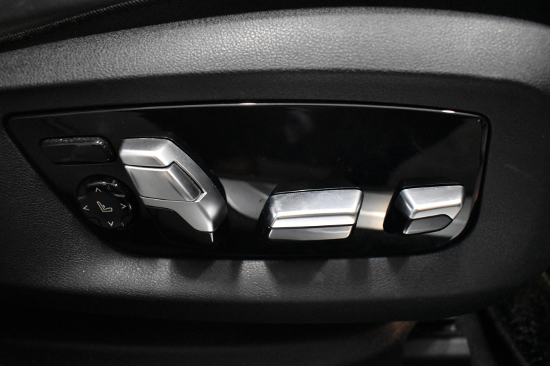 BMW 7シリーズ 740d XDrive ｴｸﾞｾﾞｸﾃｨﾌﾞ ｻﾝﾙｰﾌ BMWﾚｰｻﾞｰLED 4WD ﾘﾓｰﾄP 前席ﾏｯｻｰｼﾞ＆ﾍﾞﾝﾁﾚｰｼｮﾝ 全席ﾋｰﾀｰ付黒革 ACC HUD ﾊｰﾏﾝｶｰﾄﾞﾝ  ｼﾞｪｽﾁｬｰｺﾝﾄﾛｰﾙ対応ﾀｯﾁﾊﾟﾈﾙﾅﾋﾞ3Dﾋﾞｭｰ LCW 液晶ﾒｰﾀｰ 19AW 電動ﾄﾗﾝｸ 2年保証