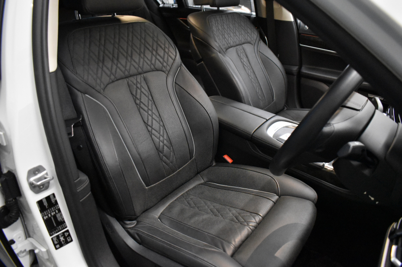 BMW 7シリーズ 740d XDrive ｴｸﾞｾﾞｸﾃｨﾌﾞ ｻﾝﾙｰﾌ BMWﾚｰｻﾞｰLED 4WD ﾘﾓｰﾄP 前席ﾏｯｻｰｼﾞ＆ﾍﾞﾝﾁﾚｰｼｮﾝ 全席ﾋｰﾀｰ付黒革 ACC HUD ﾊｰﾏﾝｶｰﾄﾞﾝ  ｼﾞｪｽﾁｬｰｺﾝﾄﾛｰﾙ対応ﾀｯﾁﾊﾟﾈﾙﾅﾋﾞ3Dﾋﾞｭｰ LCW 液晶ﾒｰﾀｰ 19AW 電動ﾄﾗﾝｸ 2年保証