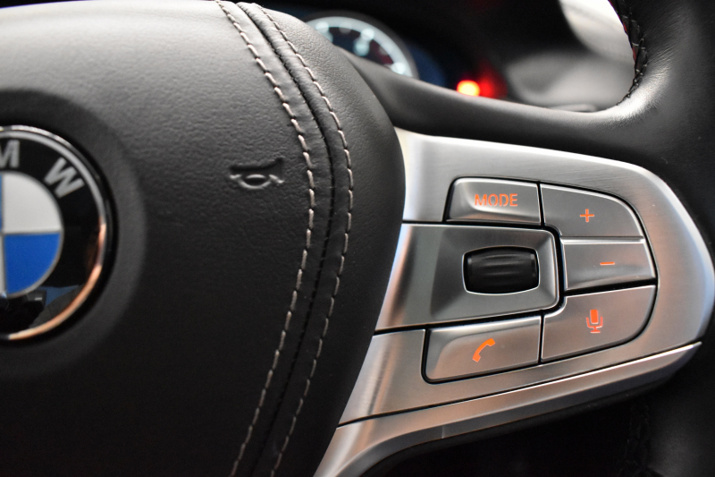 BMW 7シリーズ 740d XDrive ｴｸﾞｾﾞｸﾃｨﾌﾞ ｻﾝﾙｰﾌ BMWﾚｰｻﾞｰLED 4WD ﾘﾓｰﾄP 前席ﾏｯｻｰｼﾞ＆ﾍﾞﾝﾁﾚｰｼｮﾝ 全席ﾋｰﾀｰ付黒革 ACC HUD ﾊｰﾏﾝｶｰﾄﾞﾝ  ｼﾞｪｽﾁｬｰｺﾝﾄﾛｰﾙ対応ﾀｯﾁﾊﾟﾈﾙﾅﾋﾞ3Dﾋﾞｭｰ LCW 液晶ﾒｰﾀｰ 19AW 電動ﾄﾗﾝｸ 2年保証