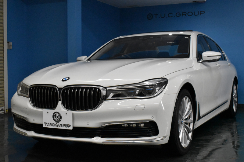 BMW 7シリーズ 740d XDrive ｴｸﾞｾﾞｸﾃｨﾌﾞ ｻﾝﾙｰﾌ BMWﾚｰｻﾞｰLED 4WD ﾘﾓｰﾄP 前席ﾏｯｻｰｼﾞ＆ﾍﾞﾝﾁﾚｰｼｮﾝ 全席ﾋｰﾀｰ付黒革 ACC HUD ﾊｰﾏﾝｶｰﾄﾞﾝ  ｼﾞｪｽﾁｬｰｺﾝﾄﾛｰﾙ対応ﾀｯﾁﾊﾟﾈﾙﾅﾋﾞ3Dﾋﾞｭｰ LCW 液晶ﾒｰﾀｰ 19AW 電動ﾄﾗﾝｸ 2年保証