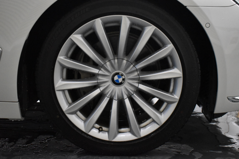 BMW 7シリーズ 740d XDrive ｴｸﾞｾﾞｸﾃｨﾌﾞ ｻﾝﾙｰﾌ BMWﾚｰｻﾞｰLED 4WD ﾘﾓｰﾄP 前席ﾏｯｻｰｼﾞ＆ﾍﾞﾝﾁﾚｰｼｮﾝ 全席ﾋｰﾀｰ付黒革 ACC HUD ﾊｰﾏﾝｶｰﾄﾞﾝ  ｼﾞｪｽﾁｬｰｺﾝﾄﾛｰﾙ対応ﾀｯﾁﾊﾟﾈﾙﾅﾋﾞ3Dﾋﾞｭｰ LCW 液晶ﾒｰﾀｰ 19AW 電動ﾄﾗﾝｸ 2年保証