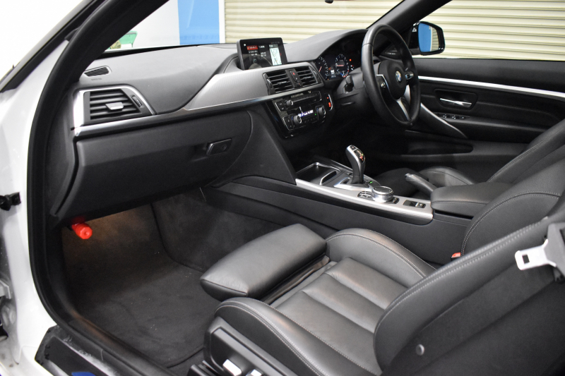 BMW 4シリーズ 440i ｶﾌﾞﾘｵﾚ Mｽﾎﾟｰﾂ LCI後期 ﾍｷｻｺﾞﾅﾙLEDﾍｯﾄﾞﾗｲﾄ&ﾃｰﾙ 追従ACC HUD 直6ﾀｰﾎﾞ ﾋｰﾀｰ付黒革 液晶ﾒｰﾀｰ harman/kardon 車線変更&逸脱&歩行者&衝突警告 衝突軽減B 19AW ﾀｯﾁﾊﾟﾈﾙHDDﾅﾋﾞ ﾌﾙｾｸﾞBｶﾒﾗ 1ｵｰﾅｰ 2年保証