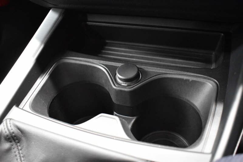 BMW 2シリーズ M235i 6速MT 直6ﾀｰﾎﾞ 326馬力 可変Mｻｽ 18AW ﾋｰﾀｰ付黒革 ﾀｯﾁﾊﾟｯﾄﾞ式iﾄﾞﾗｲﾌﾞHDDﾅﾋﾞBｶﾒﾗ ﾘｱPDC harman/kardon 大型ﾌﾞﾚｰｷｼｽﾃﾑ 車線逸脱&歩行者警告 衝突軽減ﾌﾞﾚｰｷ ｸﾙｺﾝ ｽﾏｰﾄｷｰ LEDﾘﾝｸﾞ付ｷｾﾉﾝ 2年保証