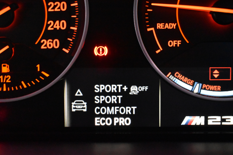 BMW 2シリーズ M235i 6速MT 直6ﾀｰﾎﾞ 326馬力 可変Mｻｽ 18AW ﾋｰﾀｰ付黒革 ﾀｯﾁﾊﾟｯﾄﾞ式iﾄﾞﾗｲﾌﾞHDDﾅﾋﾞBｶﾒﾗ ﾘｱPDC harman/kardon 大型ﾌﾞﾚｰｷｼｽﾃﾑ 車線逸脱&歩行者警告 衝突軽減ﾌﾞﾚｰｷ ｸﾙｺﾝ ｽﾏｰﾄｷｰ LEDﾘﾝｸﾞ付ｷｾﾉﾝ 2年保証