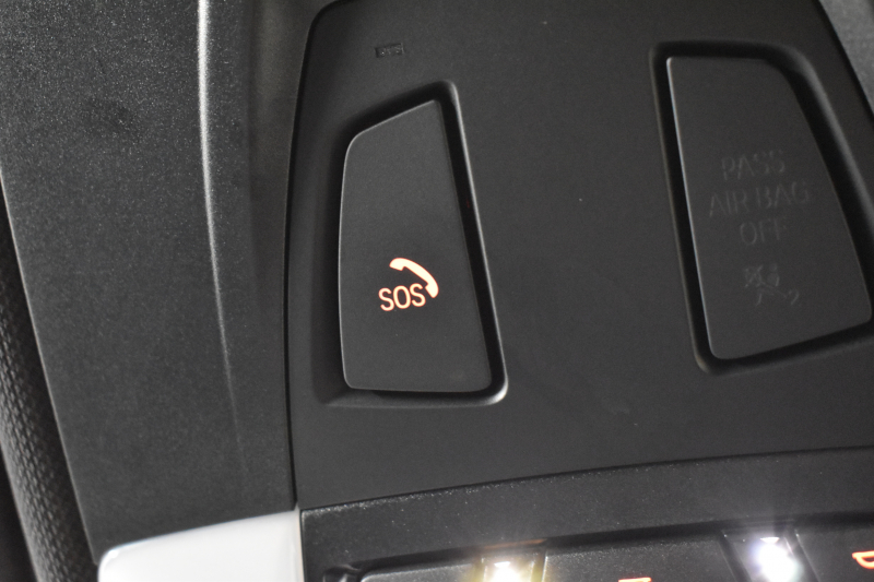 BMW 2シリーズ M235i 6速MT 直6ﾀｰﾎﾞ 326馬力 可変Mｻｽ 18AW ﾋｰﾀｰ付黒革 ﾀｯﾁﾊﾟｯﾄﾞ式iﾄﾞﾗｲﾌﾞHDDﾅﾋﾞBｶﾒﾗ ﾘｱPDC harman/kardon 大型ﾌﾞﾚｰｷｼｽﾃﾑ 車線逸脱&歩行者警告 衝突軽減ﾌﾞﾚｰｷ ｸﾙｺﾝ ｽﾏｰﾄｷｰ LEDﾘﾝｸﾞ付ｷｾﾉﾝ 2年保証