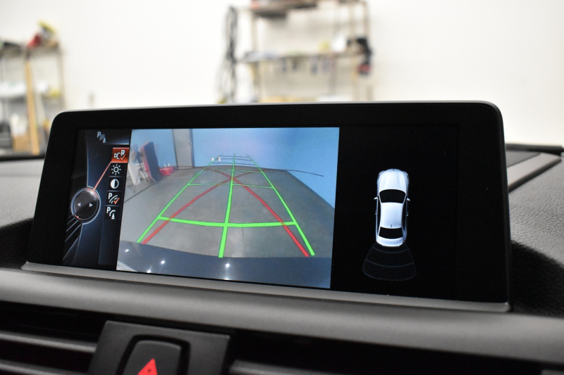 BMW 2シリーズ M235i 6速MT 直6ﾀｰﾎﾞ 326馬力 可変Mｻｽ 18AW ﾋｰﾀｰ付黒革 ﾀｯﾁﾊﾟｯﾄﾞ式iﾄﾞﾗｲﾌﾞHDDﾅﾋﾞBｶﾒﾗ ﾘｱPDC harman/kardon 大型ﾌﾞﾚｰｷｼｽﾃﾑ 車線逸脱&歩行者警告 衝突軽減ﾌﾞﾚｰｷ ｸﾙｺﾝ ｽﾏｰﾄｷｰ LEDﾘﾝｸﾞ付ｷｾﾉﾝ 2年保証