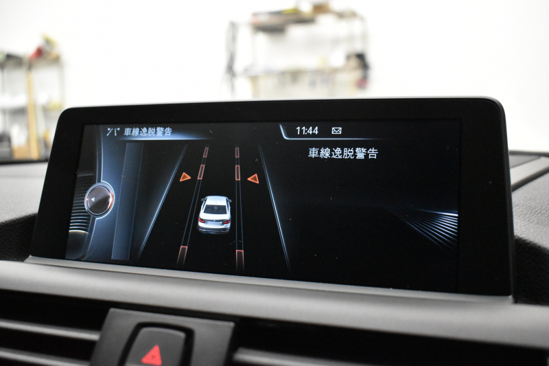 BMW 2シリーズ M235i 6速MT 直6ﾀｰﾎﾞ 326馬力 可変Mｻｽ 18AW ﾋｰﾀｰ付黒革 ﾀｯﾁﾊﾟｯﾄﾞ式iﾄﾞﾗｲﾌﾞHDDﾅﾋﾞBｶﾒﾗ ﾘｱPDC harman/kardon 大型ﾌﾞﾚｰｷｼｽﾃﾑ 車線逸脱&歩行者警告 衝突軽減ﾌﾞﾚｰｷ ｸﾙｺﾝ ｽﾏｰﾄｷｰ LEDﾘﾝｸﾞ付ｷｾﾉﾝ 2年保証