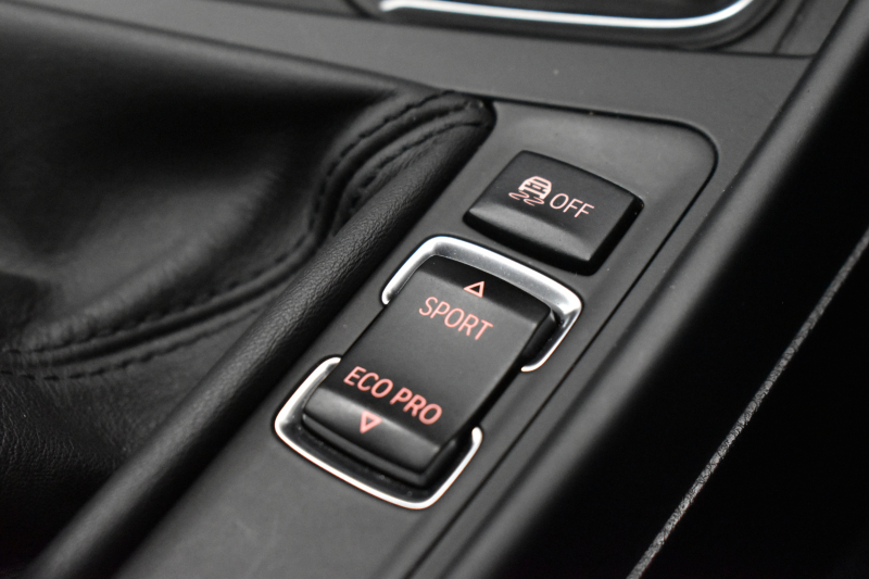 BMW 2シリーズ M235i 6速MT 直6ﾀｰﾎﾞ 326馬力 可変Mｻｽ 18AW ﾋｰﾀｰ付黒革 ﾀｯﾁﾊﾟｯﾄﾞ式iﾄﾞﾗｲﾌﾞHDDﾅﾋﾞBｶﾒﾗ ﾘｱPDC harman/kardon 大型ﾌﾞﾚｰｷｼｽﾃﾑ 車線逸脱&歩行者警告 衝突軽減ﾌﾞﾚｰｷ ｸﾙｺﾝ ｽﾏｰﾄｷｰ LEDﾘﾝｸﾞ付ｷｾﾉﾝ 2年保証