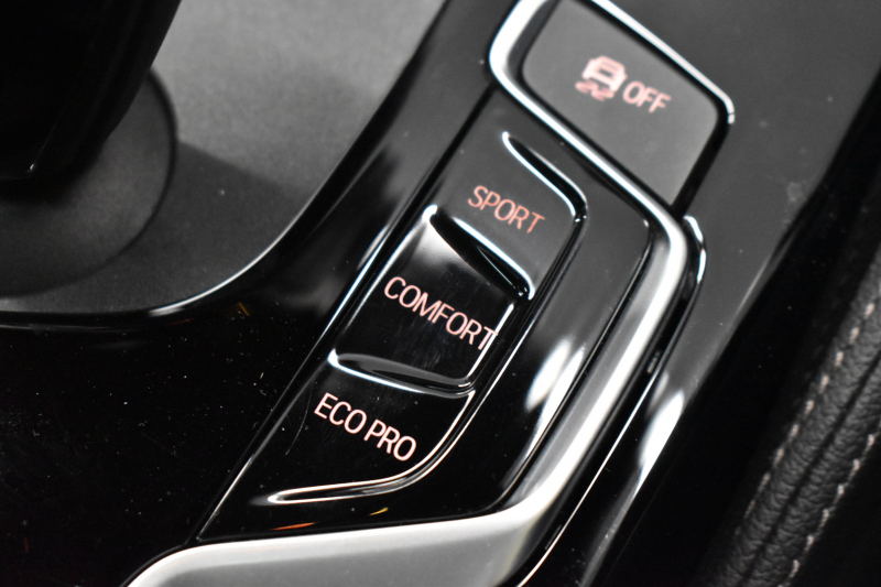 BMW 5シリーズ 530iﾂｰﾘﾝｸﾞ Mｽﾎﾟｰﾂ ｾﾚｸﾄP ﾊｲﾗｲﾝP ﾊﾟﾉﾗﾏｻﾝﾙｰﾌ  新ﾃﾞｻﾞｲﾝ液晶ﾒｰﾀｰ LEDﾍｯﾄﾞﾗｲﾄ 全席ｼｰﾄﾋｰﾀｰ 付黒革 追従ACC HUD ﾀｯﾁﾊﾟﾈﾙHDDﾅﾋﾞ 4ｿﾞｰﾝｴｱｺﾝ 3Dﾋﾞｭｰ Pｱｼｽﾄ ﾊｰﾏﾝｶｰﾄﾞﾝ 車線変更&逸脱&歩行者警告  19AW 2年保証