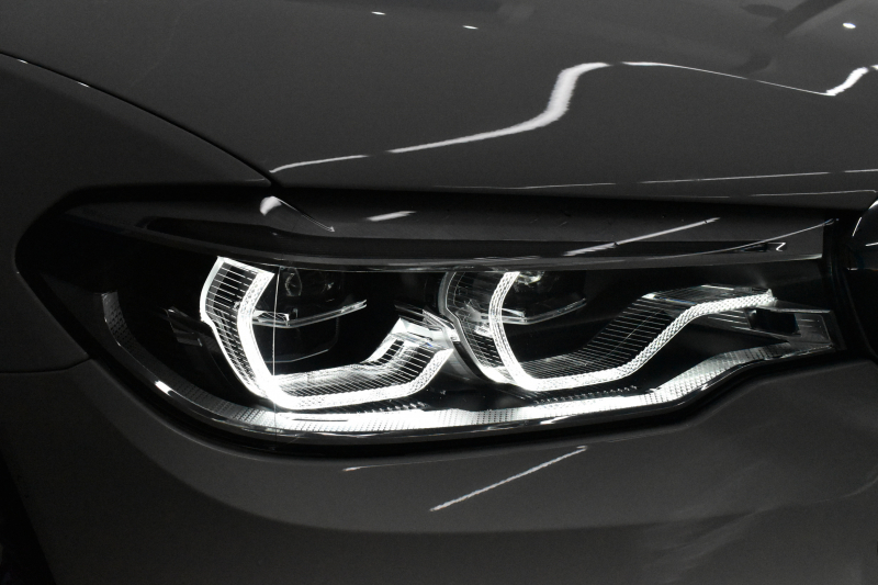 BMW 5シリーズ 530iﾂｰﾘﾝｸﾞ Mｽﾎﾟｰﾂ ｾﾚｸﾄP ﾊｲﾗｲﾝP ﾊﾟﾉﾗﾏｻﾝﾙｰﾌ  新ﾃﾞｻﾞｲﾝ液晶ﾒｰﾀｰ LEDﾍｯﾄﾞﾗｲﾄ 全席ｼｰﾄﾋｰﾀｰ 付黒革 追従ACC HUD ﾀｯﾁﾊﾟﾈﾙHDDﾅﾋﾞ 4ｿﾞｰﾝｴｱｺﾝ 3Dﾋﾞｭｰ Pｱｼｽﾄ ﾊｰﾏﾝｶｰﾄﾞﾝ 車線変更&逸脱&歩行者警告  19AW 2年保証