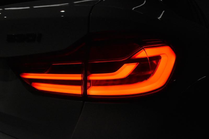 BMW 5シリーズ 530iﾂｰﾘﾝｸﾞ Mｽﾎﾟｰﾂ ｾﾚｸﾄP ﾊｲﾗｲﾝP ﾊﾟﾉﾗﾏｻﾝﾙｰﾌ  新ﾃﾞｻﾞｲﾝ液晶ﾒｰﾀｰ LEDﾍｯﾄﾞﾗｲﾄ 全席ｼｰﾄﾋｰﾀｰ 付黒革 追従ACC HUD ﾀｯﾁﾊﾟﾈﾙHDDﾅﾋﾞ 4ｿﾞｰﾝｴｱｺﾝ 3Dﾋﾞｭｰ Pｱｼｽﾄ ﾊｰﾏﾝｶｰﾄﾞﾝ 車線変更&逸脱&歩行者警告  19AW 2年保証