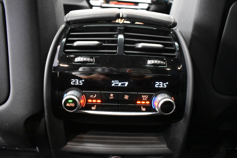 BMW 5シリーズ 530iﾂｰﾘﾝｸﾞ Mｽﾎﾟｰﾂ ｾﾚｸﾄP ﾊｲﾗｲﾝP ﾊﾟﾉﾗﾏｻﾝﾙｰﾌ  新ﾃﾞｻﾞｲﾝ液晶ﾒｰﾀｰ LEDﾍｯﾄﾞﾗｲﾄ 全席ｼｰﾄﾋｰﾀｰ 付黒革 追従ACC HUD ﾀｯﾁﾊﾟﾈﾙHDDﾅﾋﾞ 4ｿﾞｰﾝｴｱｺﾝ 3Dﾋﾞｭｰ Pｱｼｽﾄ ﾊｰﾏﾝｶｰﾄﾞﾝ 車線変更&逸脱&歩行者警告  19AW 2年保証